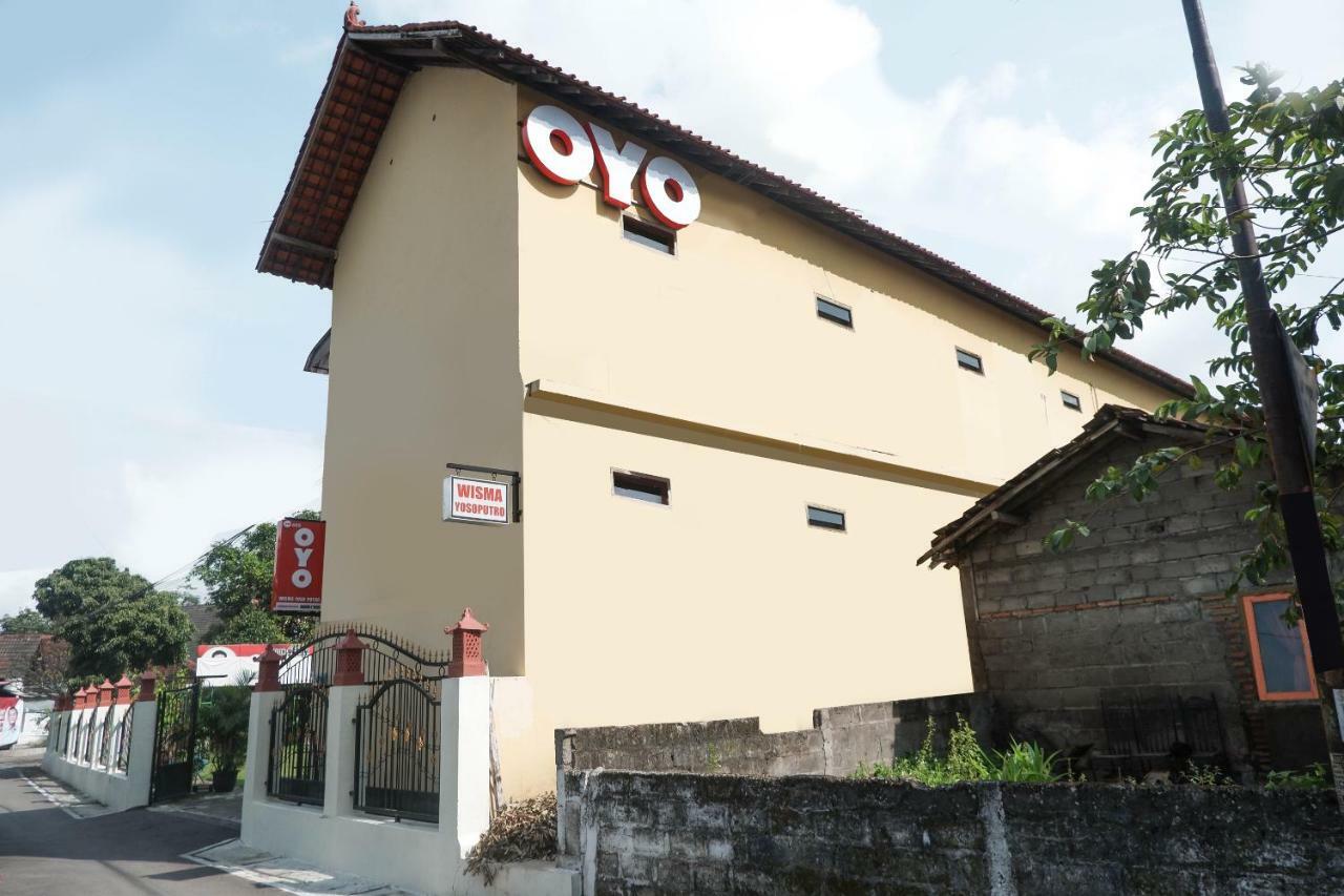 Oyo 405 Wisma Yosoputro Tanjungtirto Luaran gambar