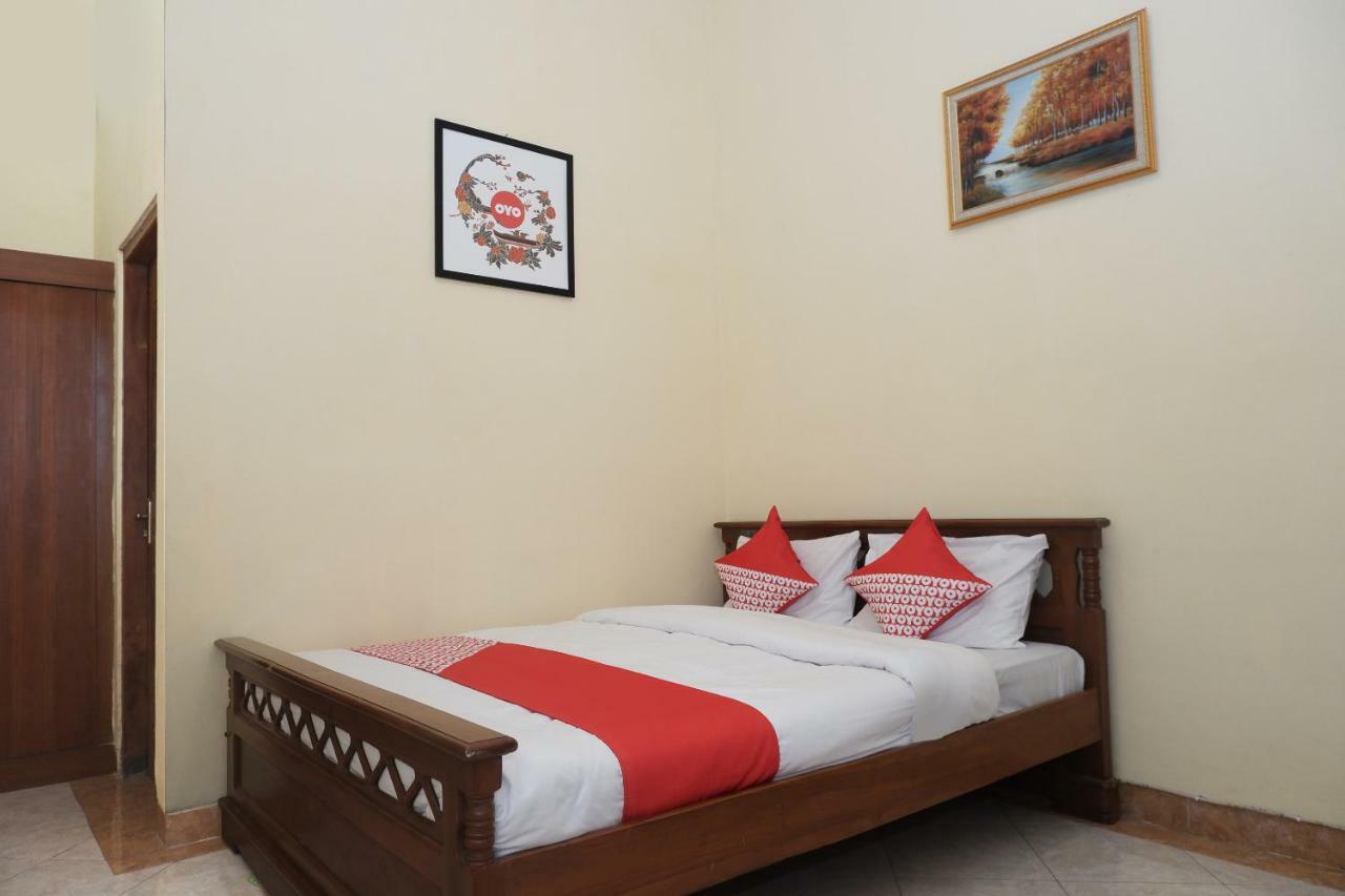 Oyo 405 Wisma Yosoputro Tanjungtirto Luaran gambar