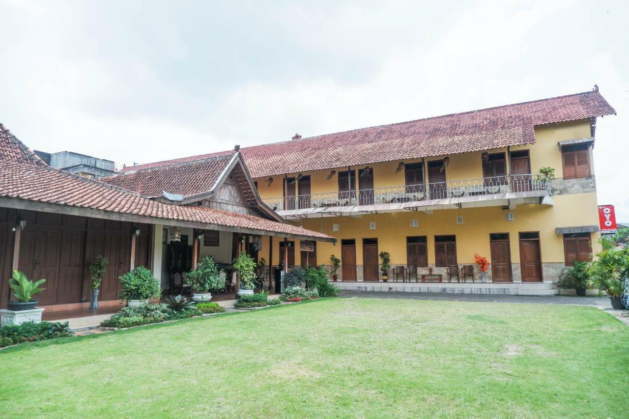 Oyo 405 Wisma Yosoputro Tanjungtirto Luaran gambar