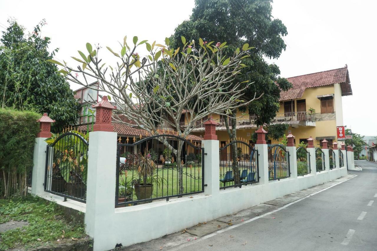 Oyo 405 Wisma Yosoputro Tanjungtirto Luaran gambar