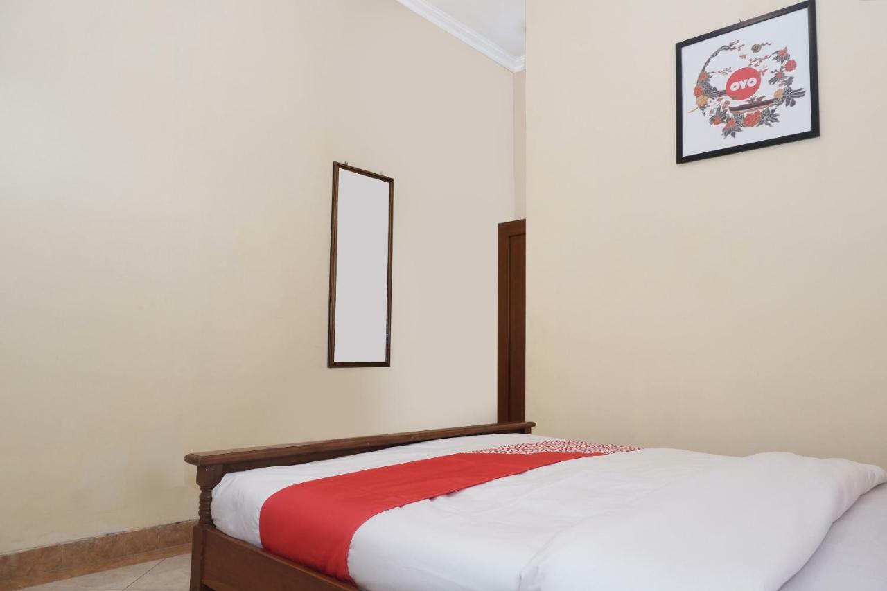 Oyo 405 Wisma Yosoputro Tanjungtirto Luaran gambar